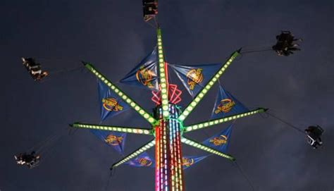 tucson premium outlets carnival.